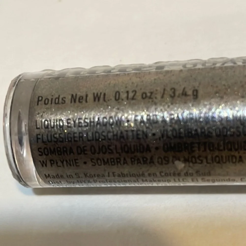 NEW NYX Professional Makeup Glitter Goals Liquid Eyeshadow OUI OUT .12oz./3.4g